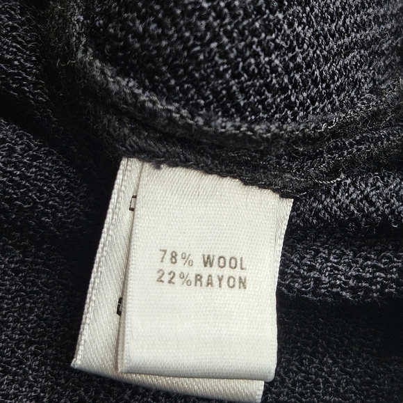 St. John Collection Knit Wool Blend Blazer Black Large Pearl Buttons Size 4 - Picture 6 of 12